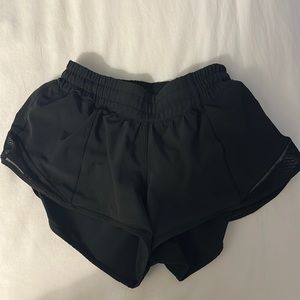 Lulu Lemon “Hotty Hot Low-Rise Lined Short 2.5”